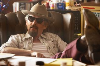 Recenze: Detektiv z antikvariátu vyšetřuje mocné. Hraje ho Ethan Hawke - Seznam Zprávy